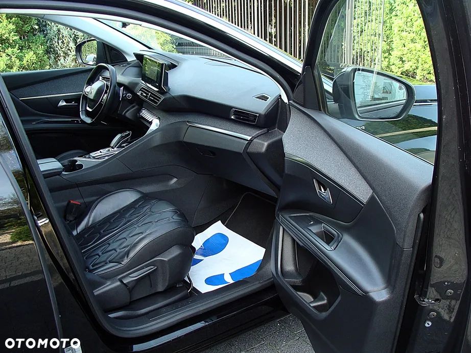 Peugeot 3008 1.6 PureTech Hybrid4 PHEV Allure S&S EAT8 - 13