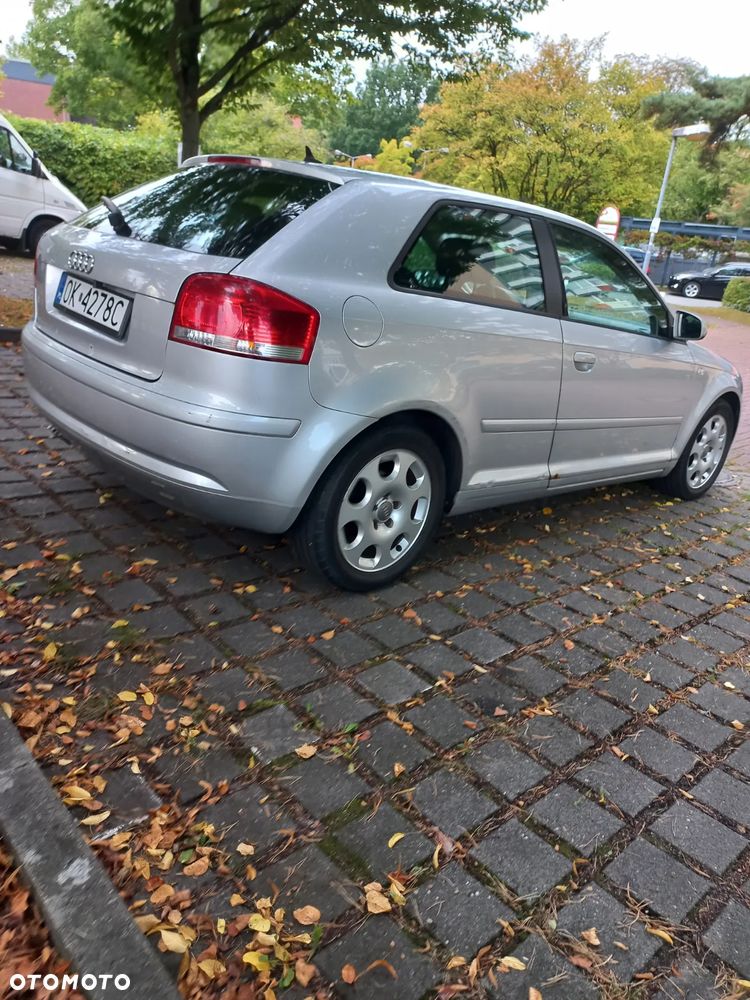 Audi A3 1.9 TDI Ambiente - 4