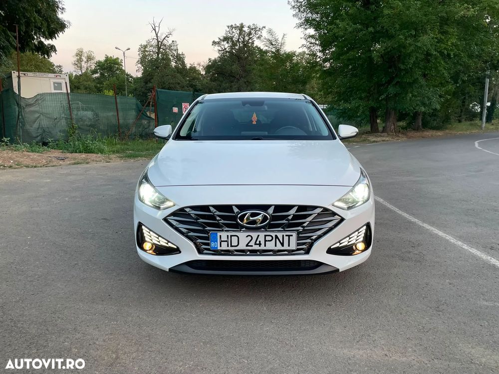 Hyundai i30 1.5 110CP M/T Highway - 11