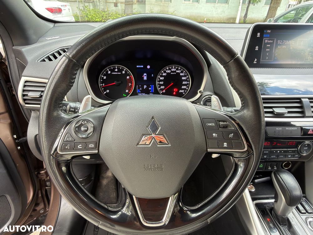 Mitsubishi Eclipse-Cross - 15