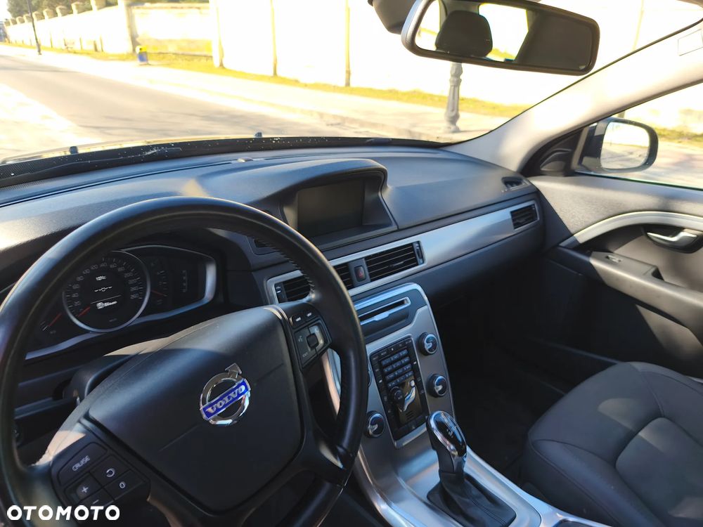 Volvo V70 D3 Momentum - 14