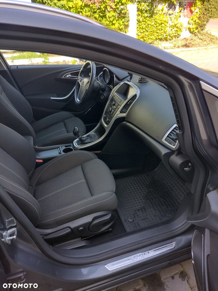 Opel Astra 1.4 T Cosmo - 16