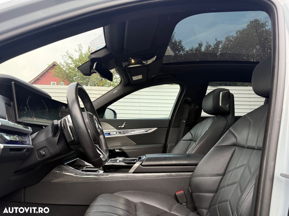BMW Seria 7 - 16