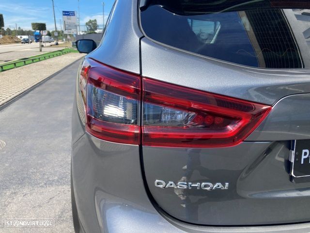 Nissan Qashqai 1.5 dCi N-Connecta - 11
