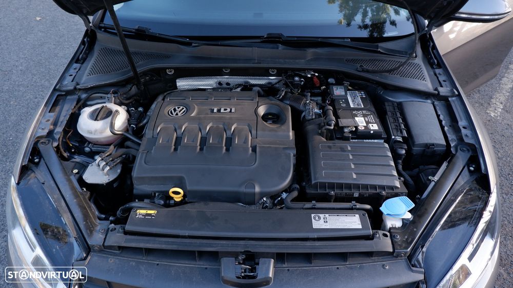 VW Golf 1.6 TDi GPS Edition Frotas - 27