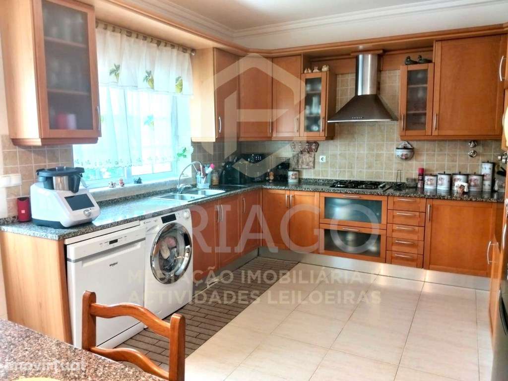 Fantástica Moradia com Garagem e Sótão - Centro Samora Correia - Grande imagem: 2/26