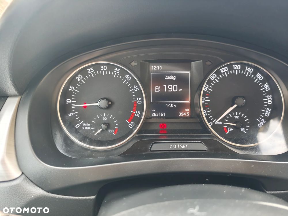 Skoda RAPID 1.6 TDI DPF Ambition - 5