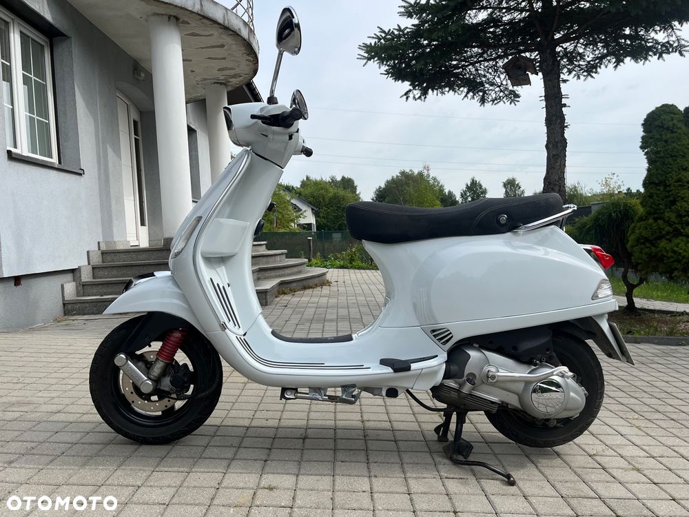 Piaggio Vespa - 4