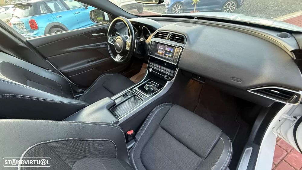 Jaguar XE 2.0 D R-Sport Aut. - 27