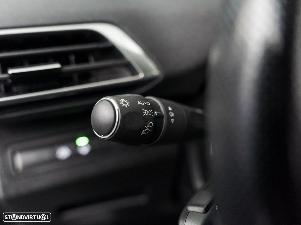 Peugeot 3008 1.5 BlueHDi GT EAT8 - 20