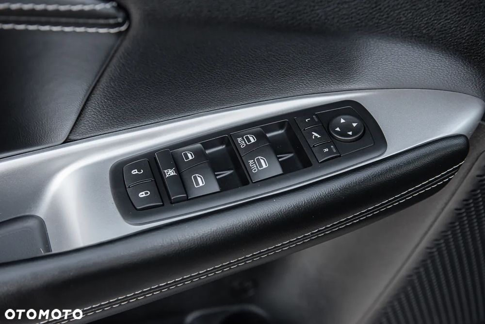 Fiat Freemont 2.0 Multijet 16V DPF Automatik Allrad Black Code - 16