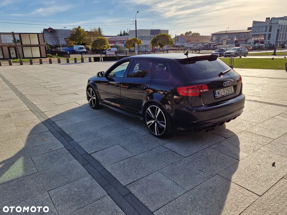 Audi RS3 Sportback - 17