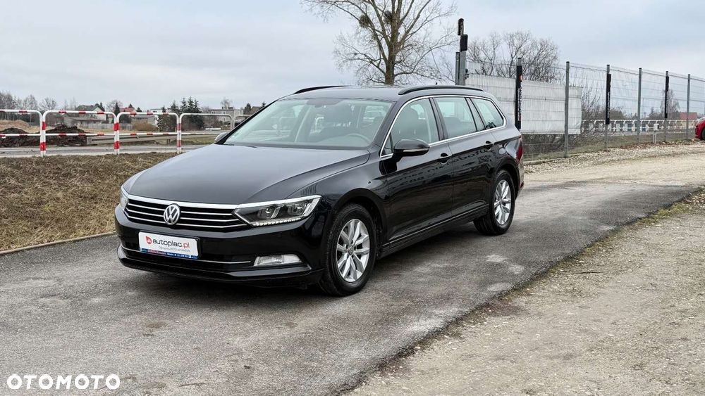 Volkswagen Passat - 4