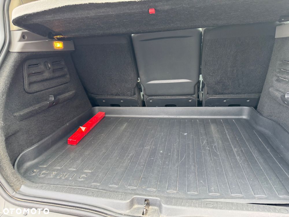 Renault Scenic - 28