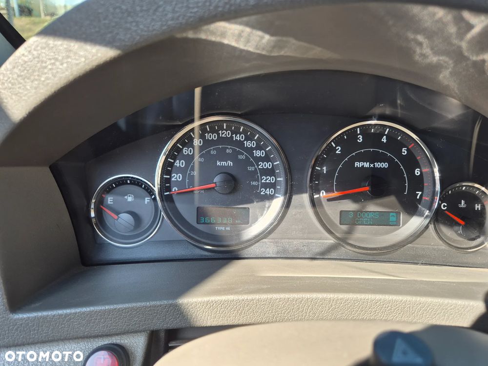 Jeep Grand Cherokee - 10