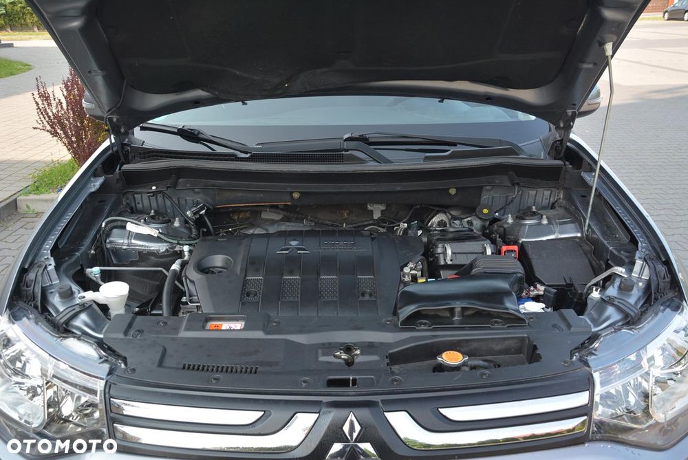 Mitsubishi Outlander 2.2 DID Intense + - 38