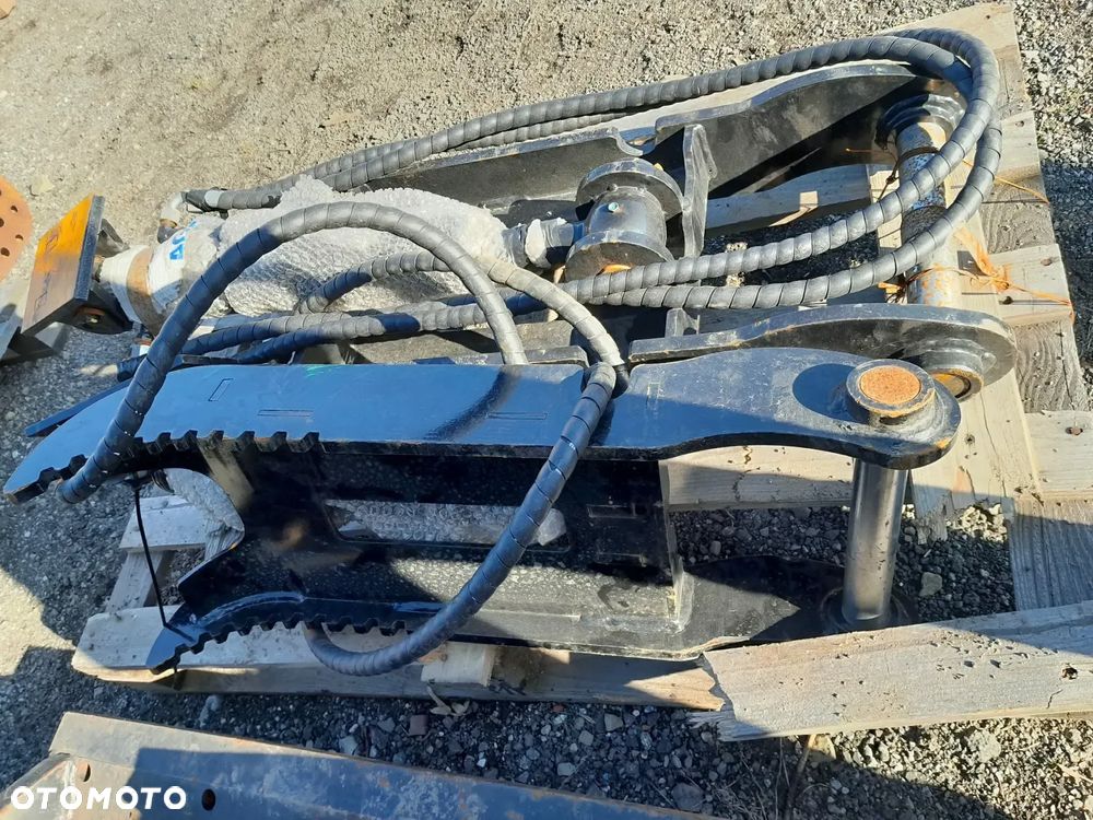 Kciuk hydrauliczny do koparki mini koparki pazur hak chwytający łapa dociskowa chwytak fi40 3-5t NOWY - 1