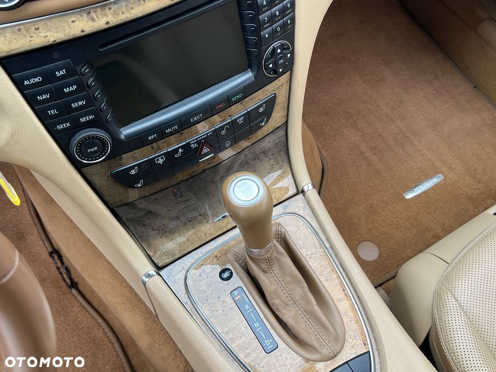 Mercedes-Benz Klasa E 500 T 4Matic Automatik Avantgarde - 15