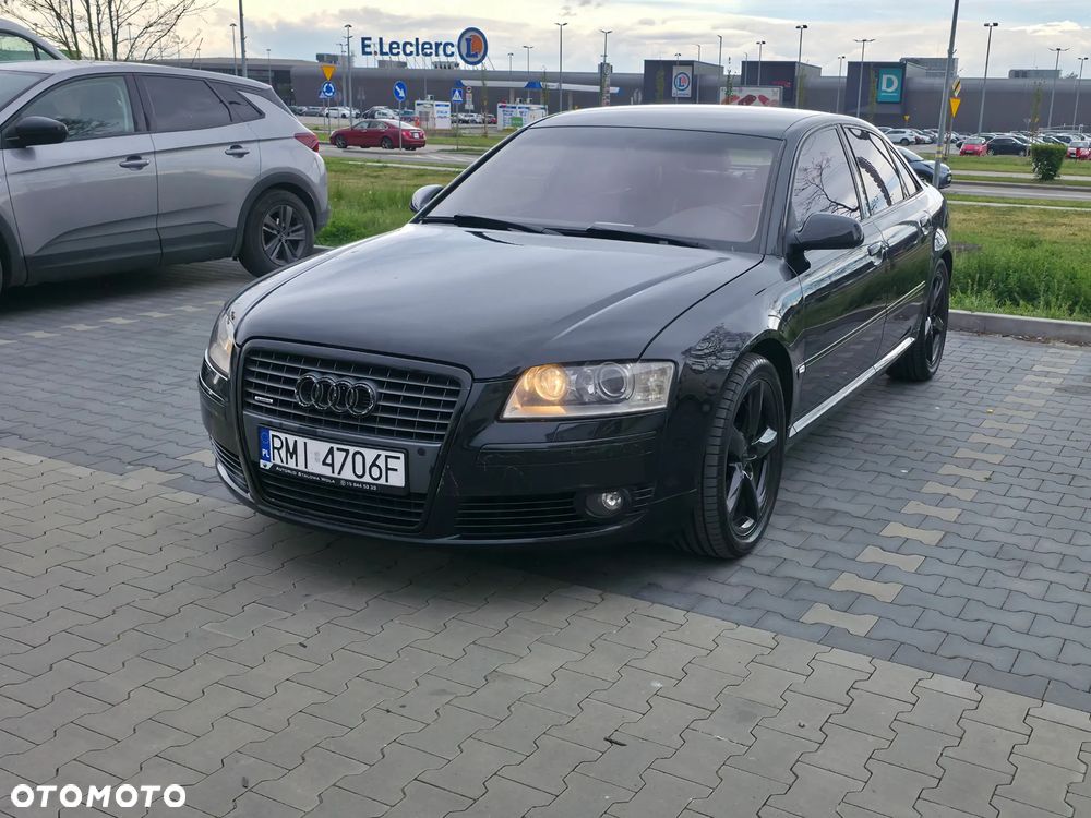Audi A8 4.2 FSI Quattro - 2