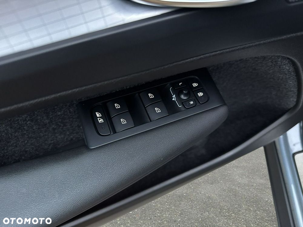 Volvo XC 40 T5 Plug-In Hybrid Core - 30