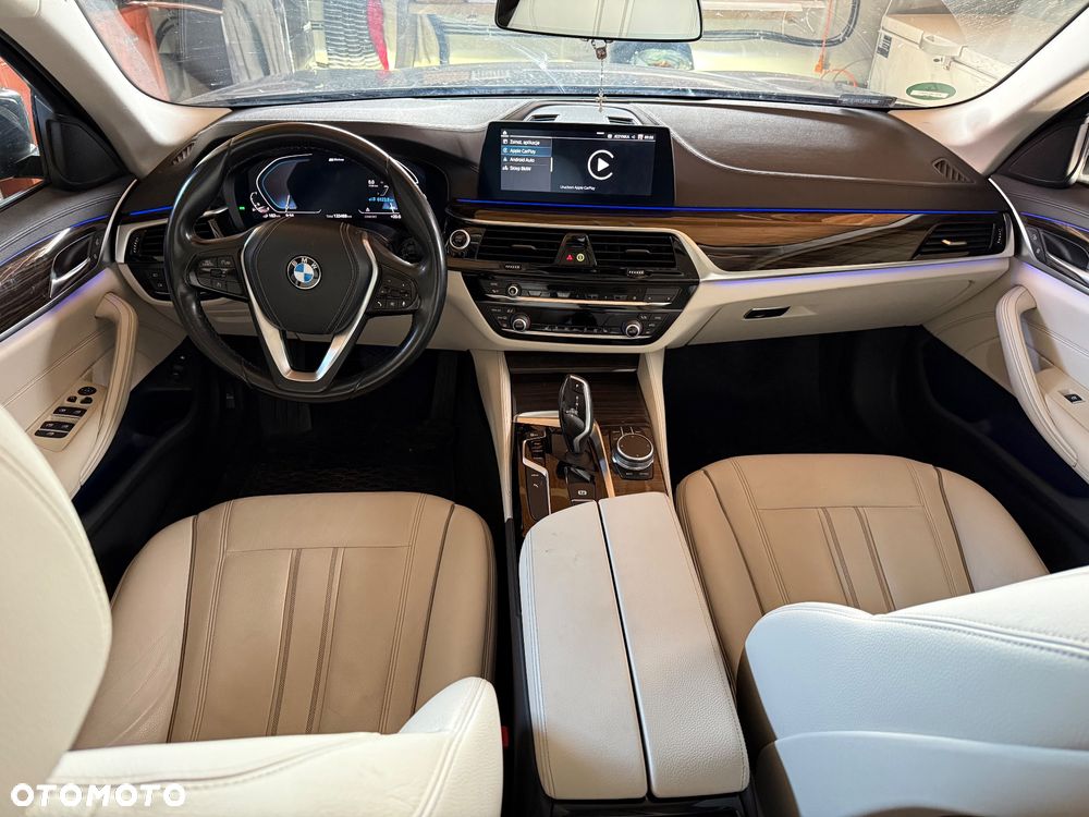 BMW Seria 5 530e iPerformance Luxury Line - 21