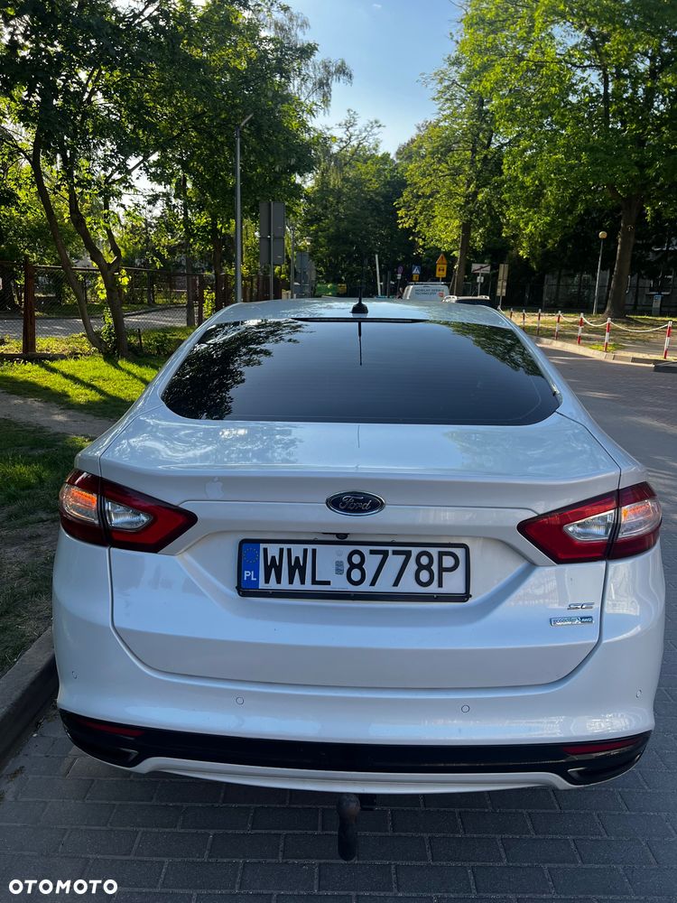 Ford Fusion - 4