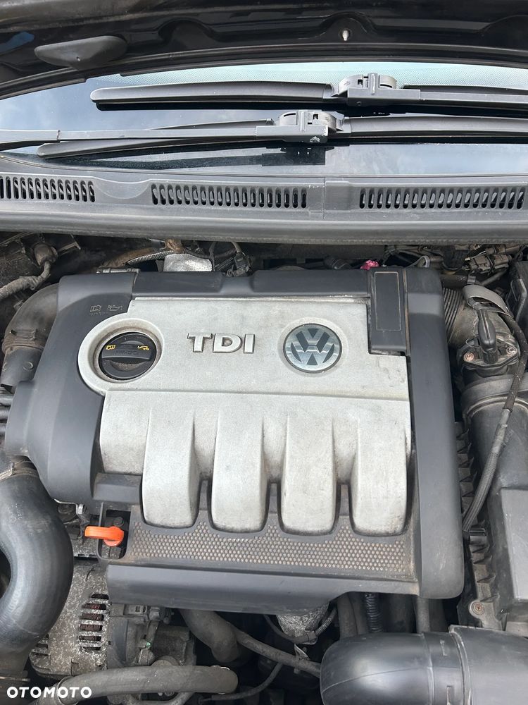 Volkswagen Golf Plus 1.9 TDI DPF Comfortline BlueMotion - 9