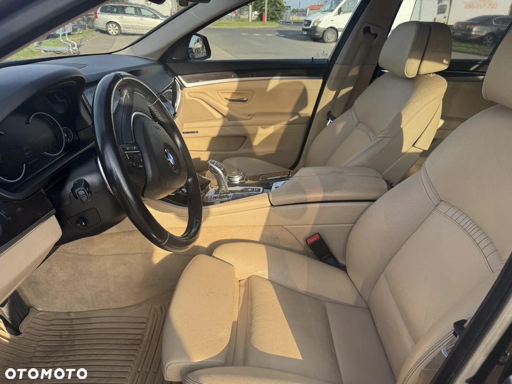 BMW Seria 5 525d xDrive Luxury Line - 5