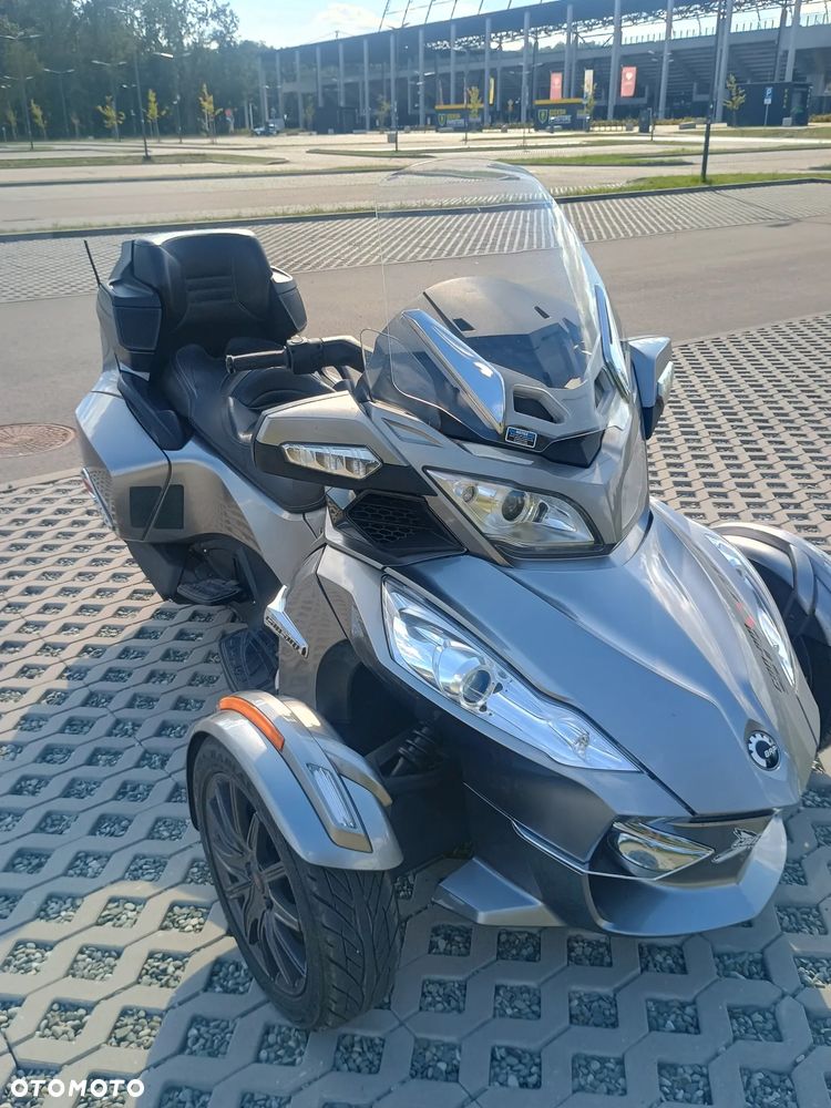 Can-Am Spyder - 2