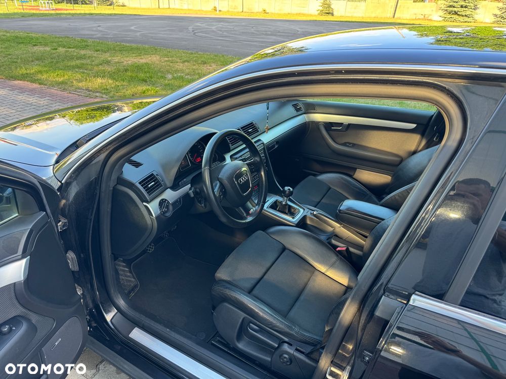 Audi A4 Limousine - 7