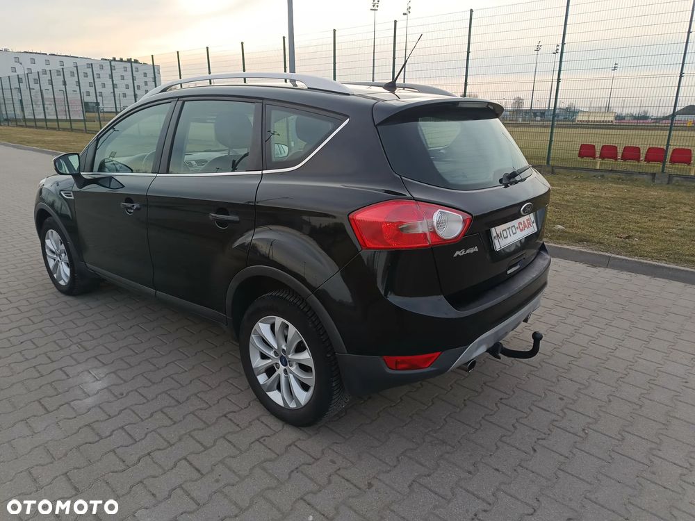 Ford Kuga 2.0 TDCi 2x4 Titanium - 4