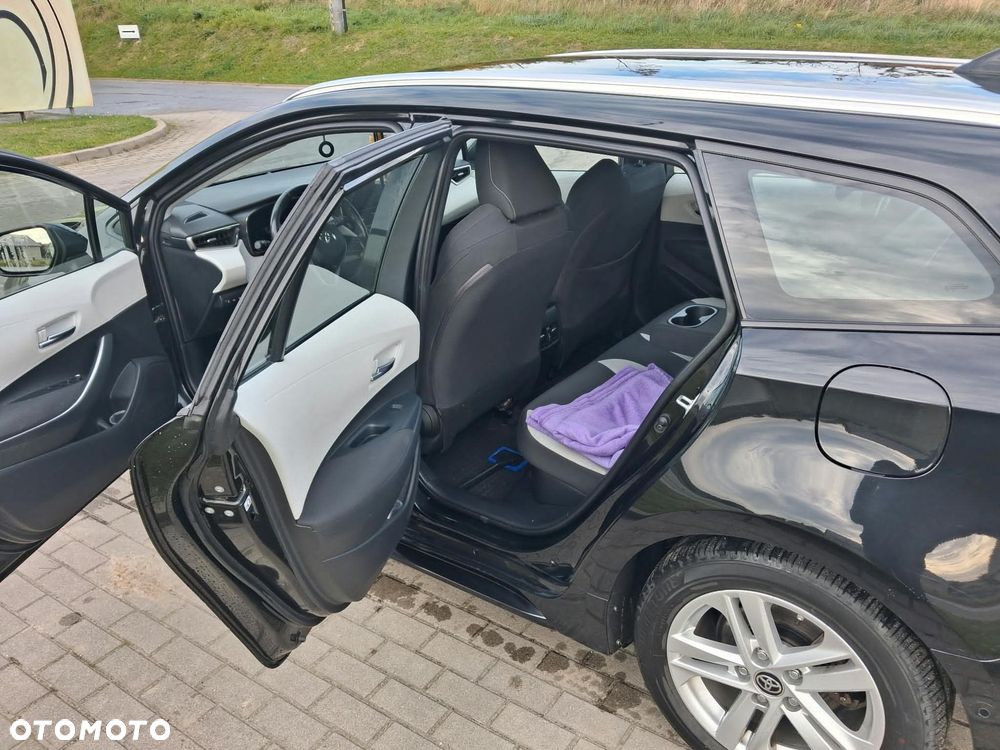 Toyota Corolla - 13