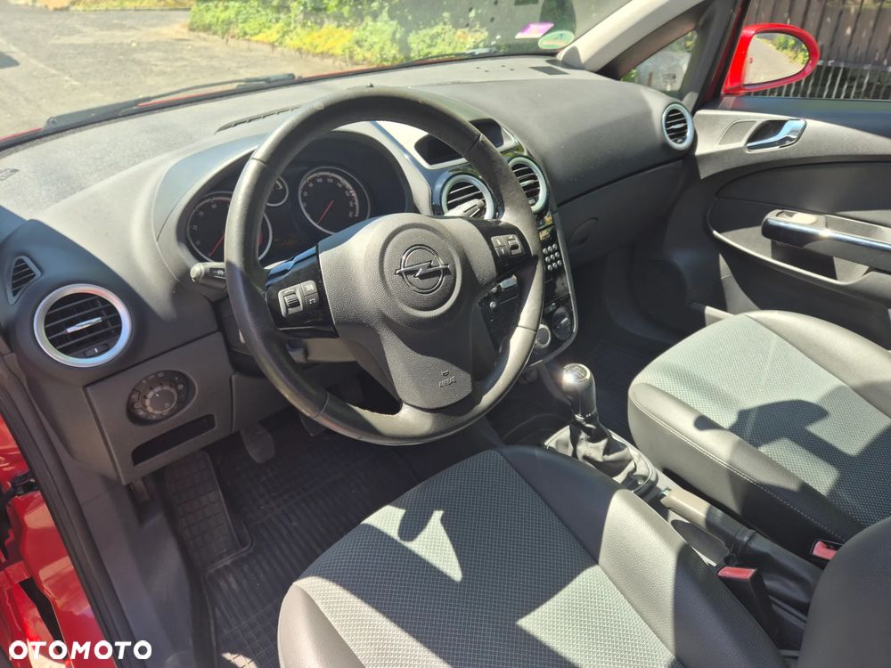 Opel Corsa 1.4 16V Innovation - 9