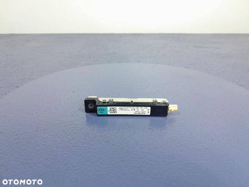 AUDI A8 D5 WZMACNIACZ ANTENOWY 4N0035225B - 1
