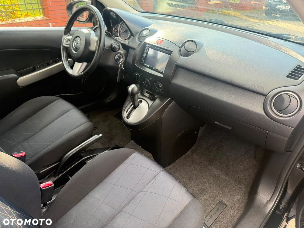 Mazda 2 - 9