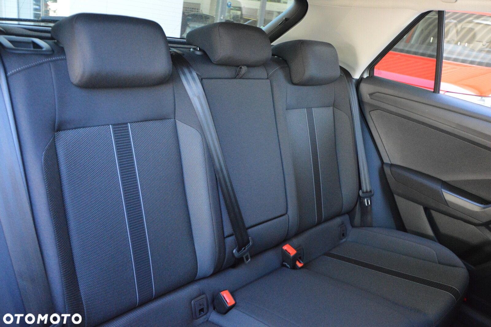 Volkswagen T-Roc - 24