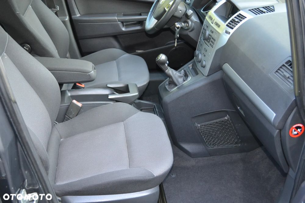Opel Zafira - 18