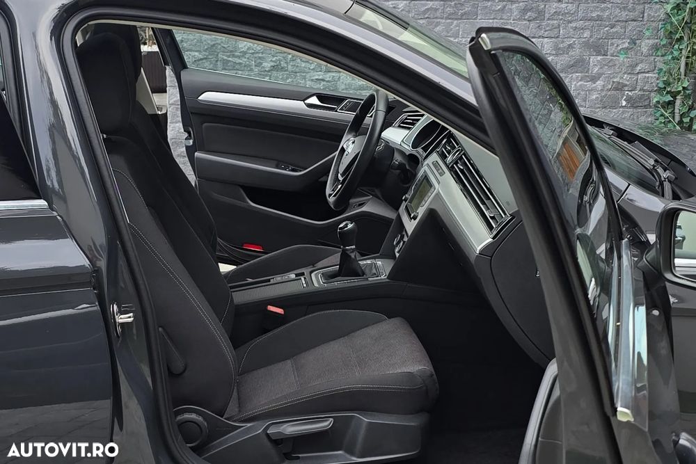 Volkswagen Passat 2.0 TDI (BlueMotion Technology) Comfortline - 13