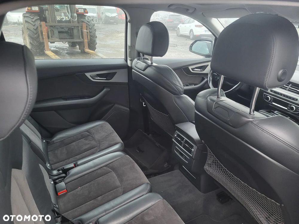 Audi Q7 - 19