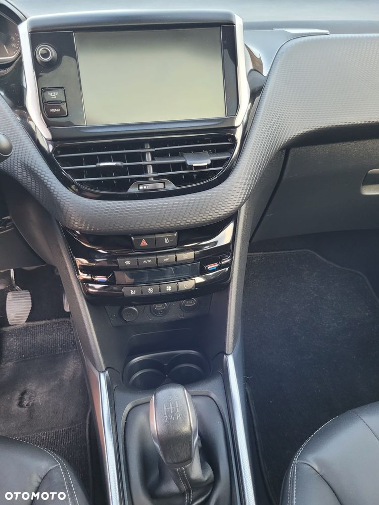 Peugeot 2008 120 VTI Business-Line - 16