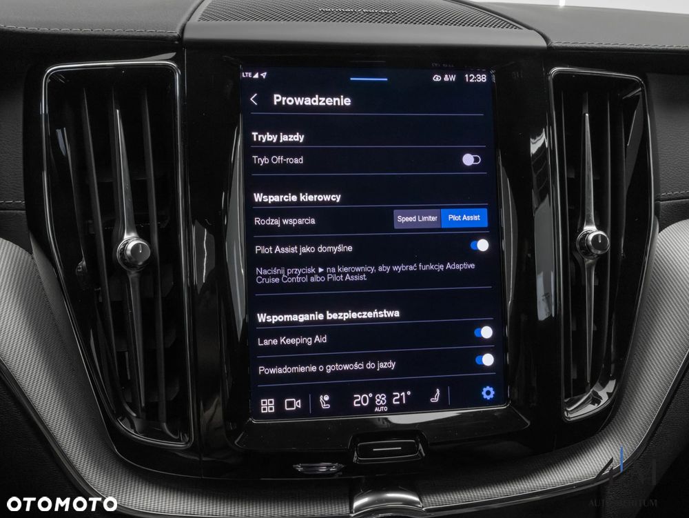 Volvo XC 60 B4 D AWD Ultimate Dark - 31