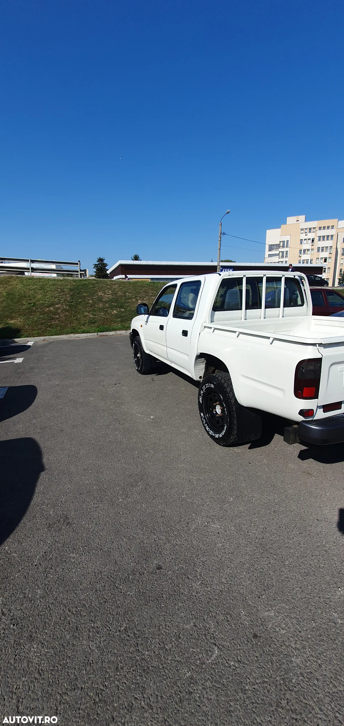Toyota Hilux 4x4 Double Cab Special - 6