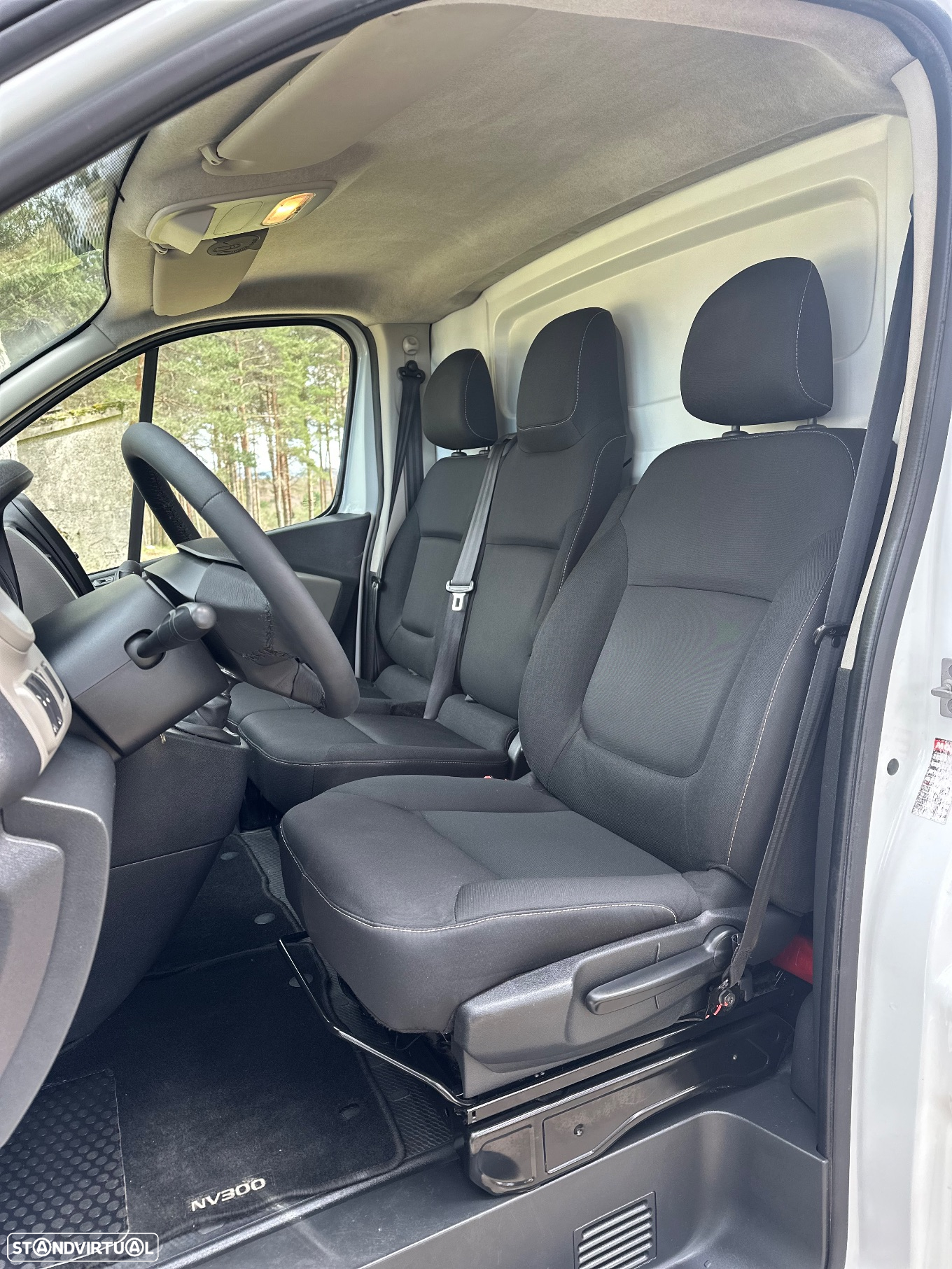 Nissan NV300 - 13