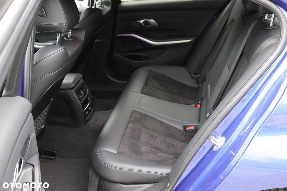 BMW Seria 3 320i M Sport sport - 15