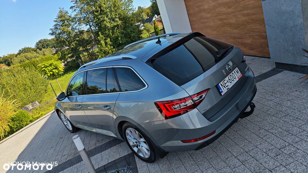 Skoda Superb 2.0 TDI DSG Premium Edition - 10