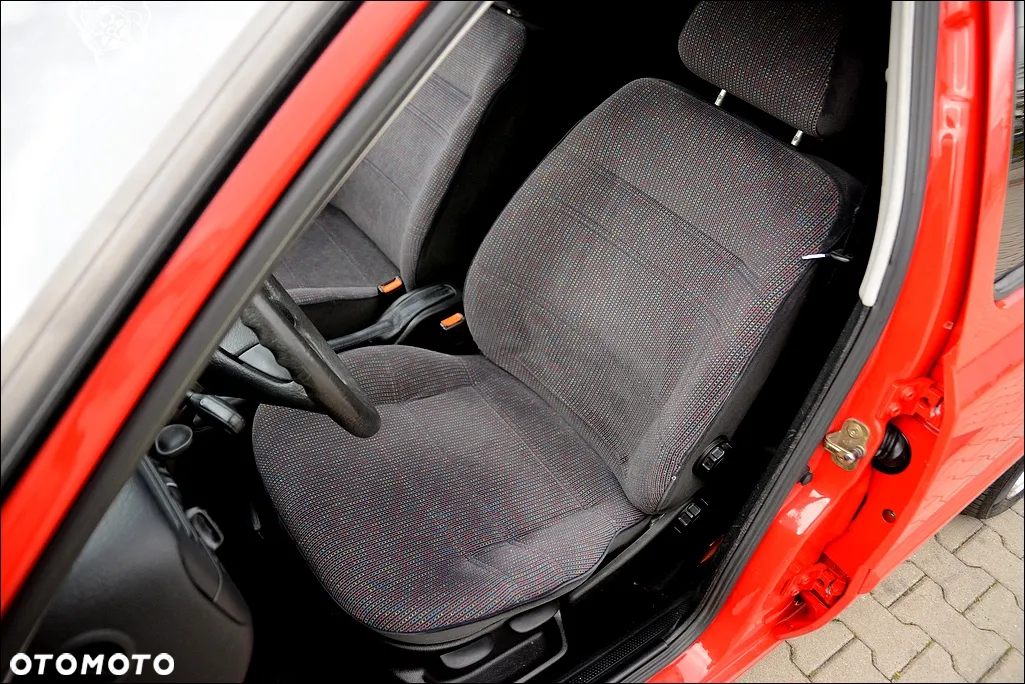 Volkswagen Vento - 18
