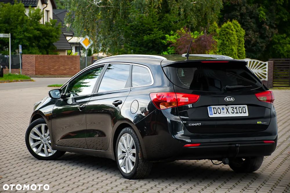 Kia Ceed 1.6 GDI ISG SW Platinum Edition - 15