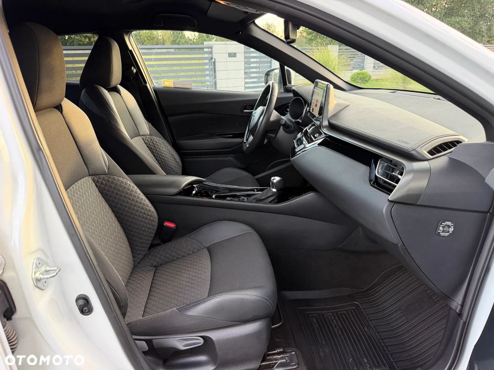 Toyota C-HR - 18