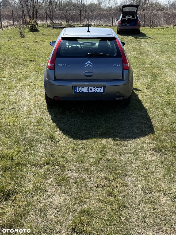 Citroën C4 2.0 HDi FAP Exclusive - 7