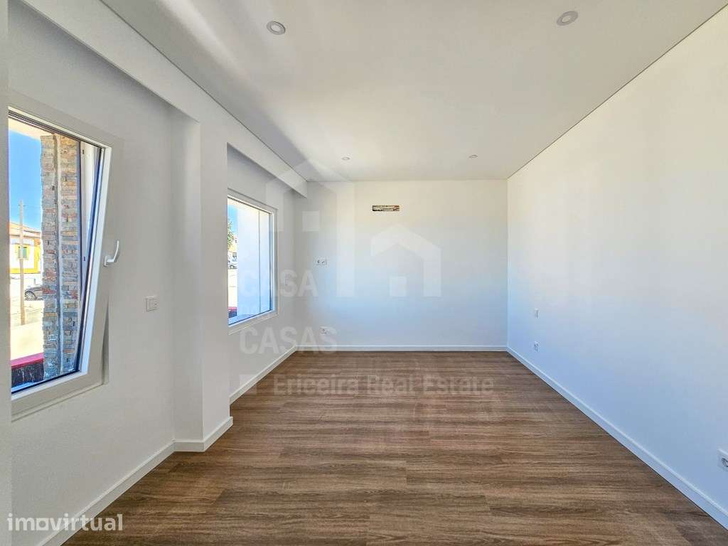 Vende Moradia T4 - Ericeira 9 km, A Casa das Casas - Grande imagem: 4/12